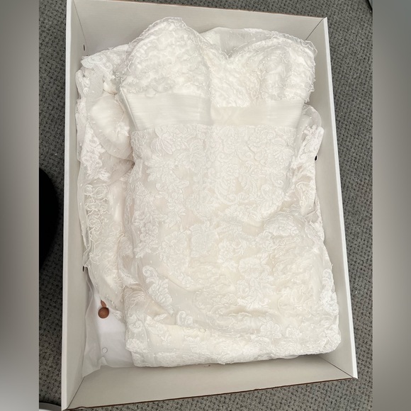 Wedding Dress- San Patrick Eresma wedding dress, size 2, off white color - Picture 4 of 16